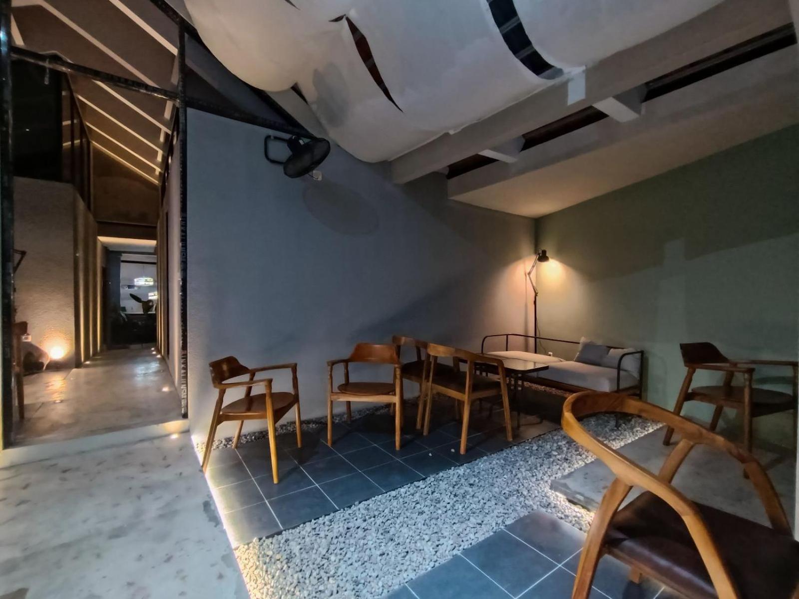 Fx Stay & Coffee Yogyakarta Luaran gambar