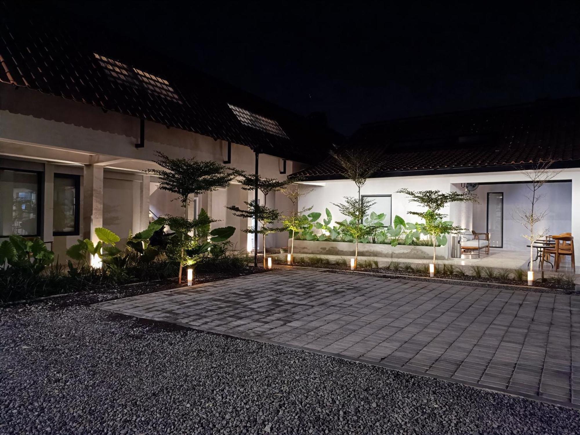 Fx Stay & Coffee Yogyakarta Luaran gambar