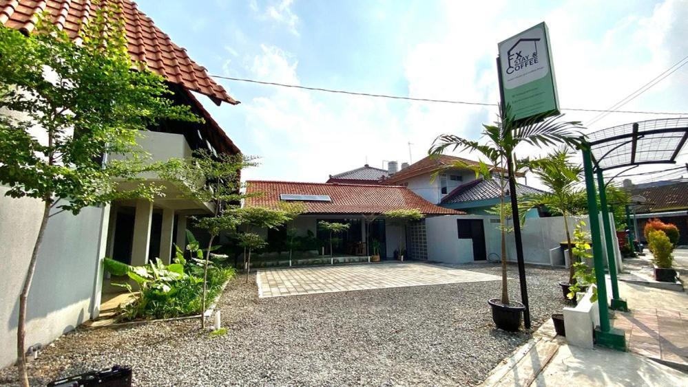 Fx Stay & Coffee Yogyakarta Luaran gambar